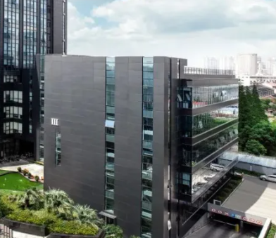 快消品批发分销网络建设指南：从线上零售到线下渠道的整合方案