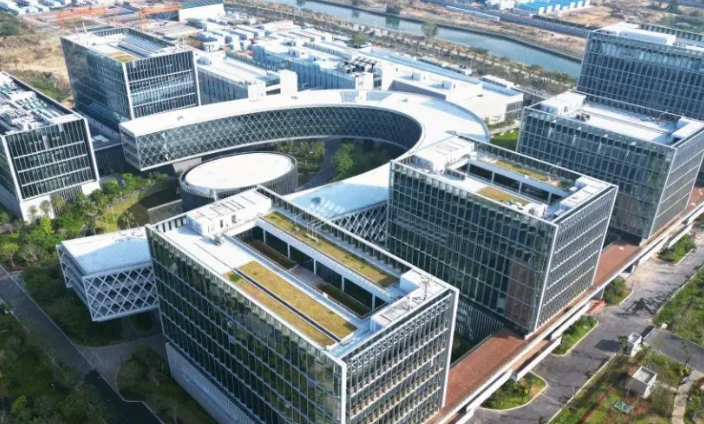 2025年日用百货渠道拓展策略：从批发分销到线上零售的转型路径